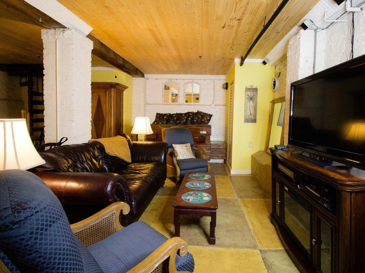Tybee Island Inn Bed & Breakfast Room photo
