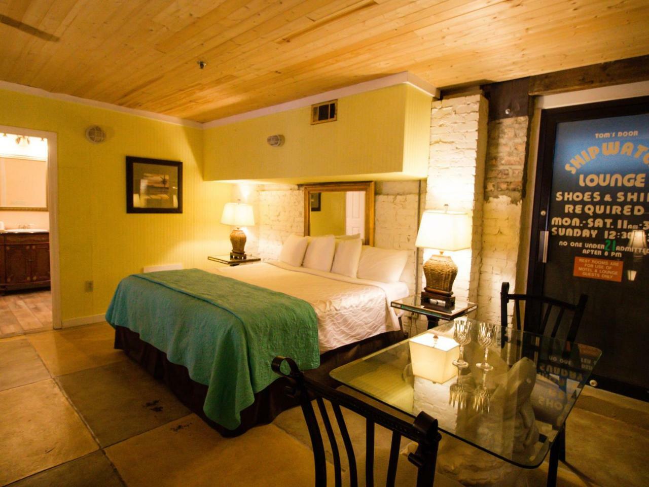 Tybee Island Inn Bed & Breakfast Room photo